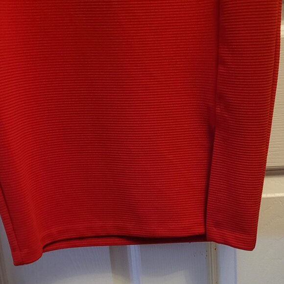 🌹NWOT Express Ribbed Puff Shoulder Sweetheart Midi Dress - Picture 5 of 9